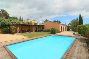 Piscine de la location de vacances au Golf Saint Thomas près de Béziers